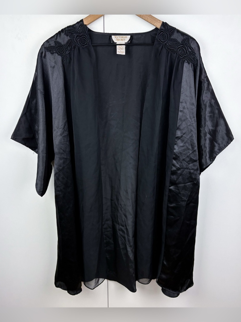 Victoria's Secret Gold Label Vintage Black Satin Rose Floral Kimono Robe Large